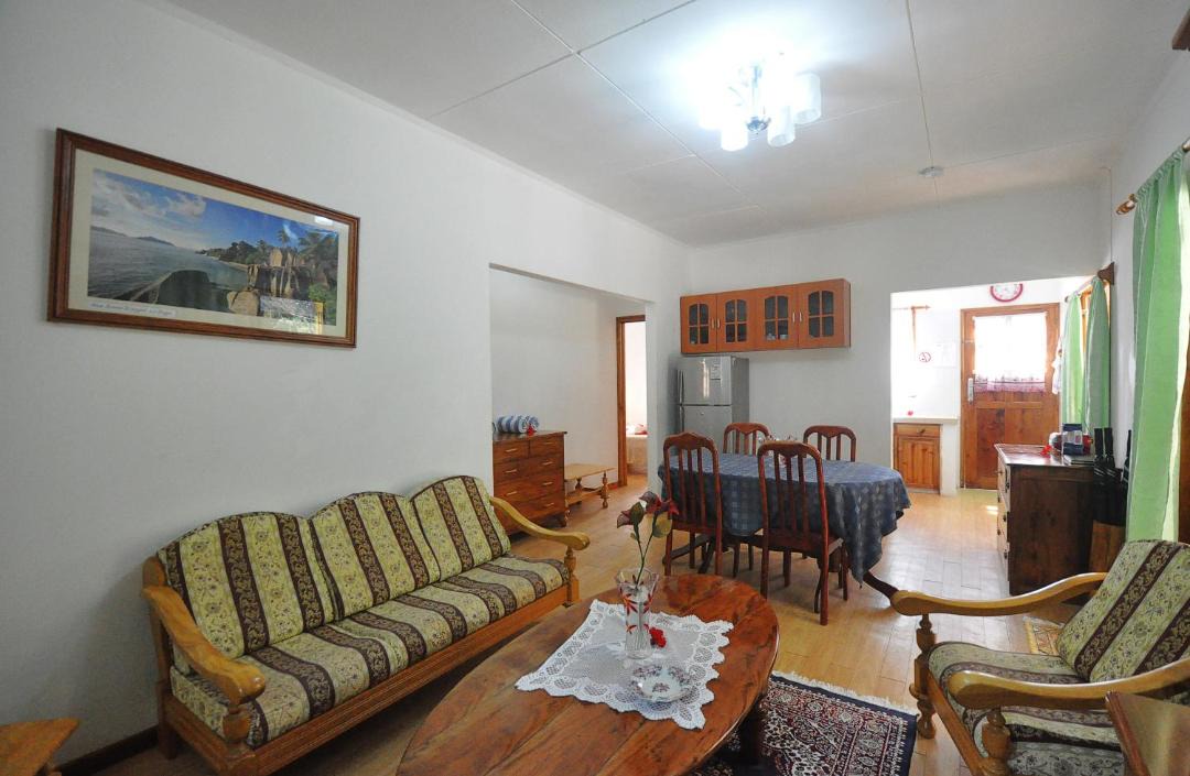 Photo of Livingroom in Praslin Island