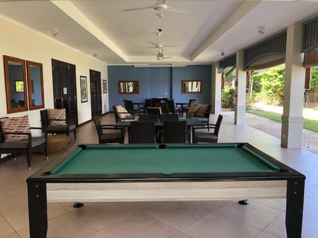 Photo of Livingroom in Eden Island
