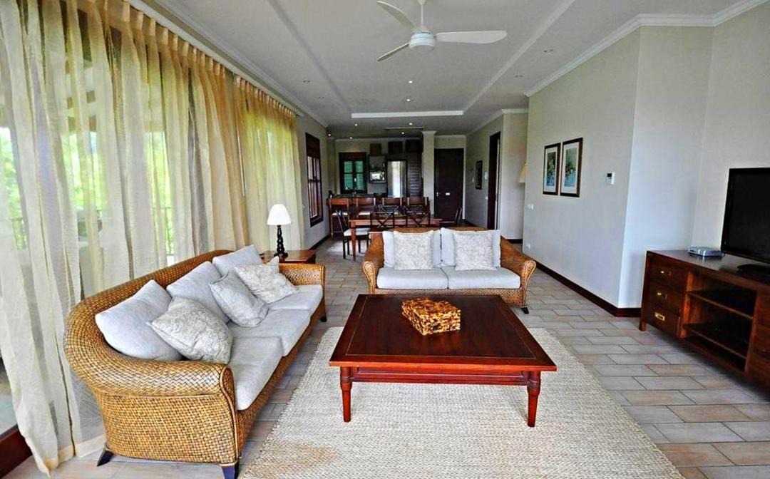 Photo of Livingroom in Eden Island