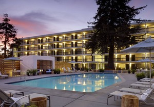 Hotel Paradox, Autograph Collection