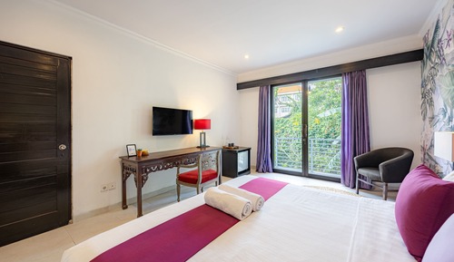 Deluxe Room, Pool View