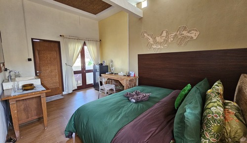 Deluxe Studio Suite, Balcony, Hill View