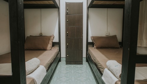 Economy Quadruple Room, Mixed Dorm