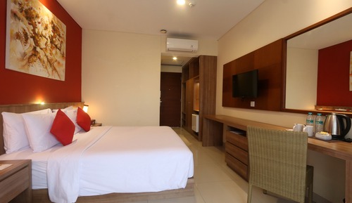 Deluxe Premier Room, Double Bed with City View
