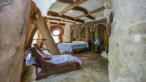Queen Room with Garden View