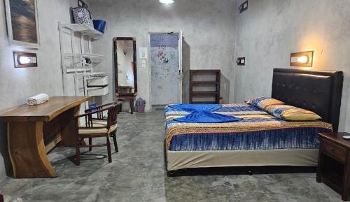 Basic Triple Room with Shared Bathroom