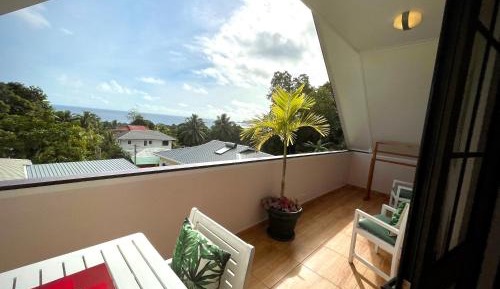 One-Bedroom Apartment with Sea View