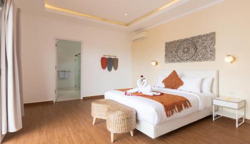 Five Bedroom Villa with Private Pool