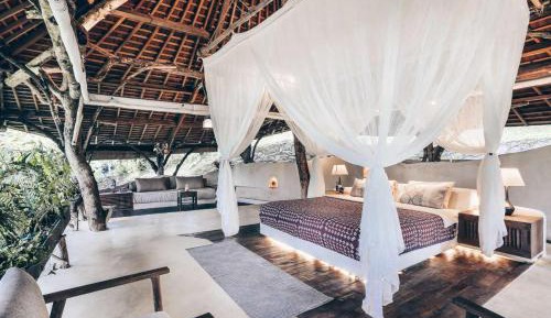 Deluxe King Suite