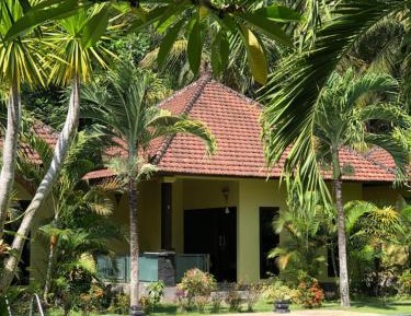 Deluxe Bungalow with Garden View