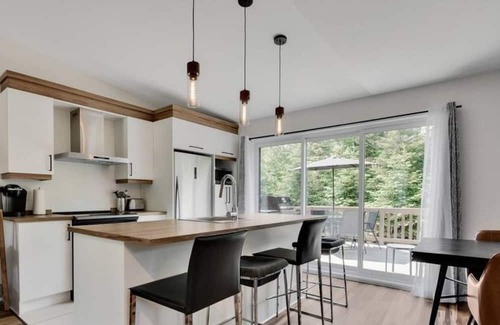 Pont-Rouge Cabin | Ares chalet with Spa and pool