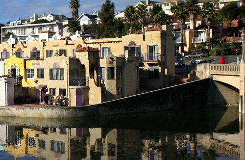 Capitola Hotel | Capitola Venetian Hotel