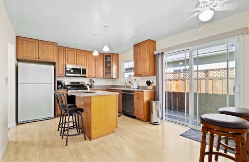 Eastside Santa Cruz House | Live Oak 2 bedroom home with spacious backyard!